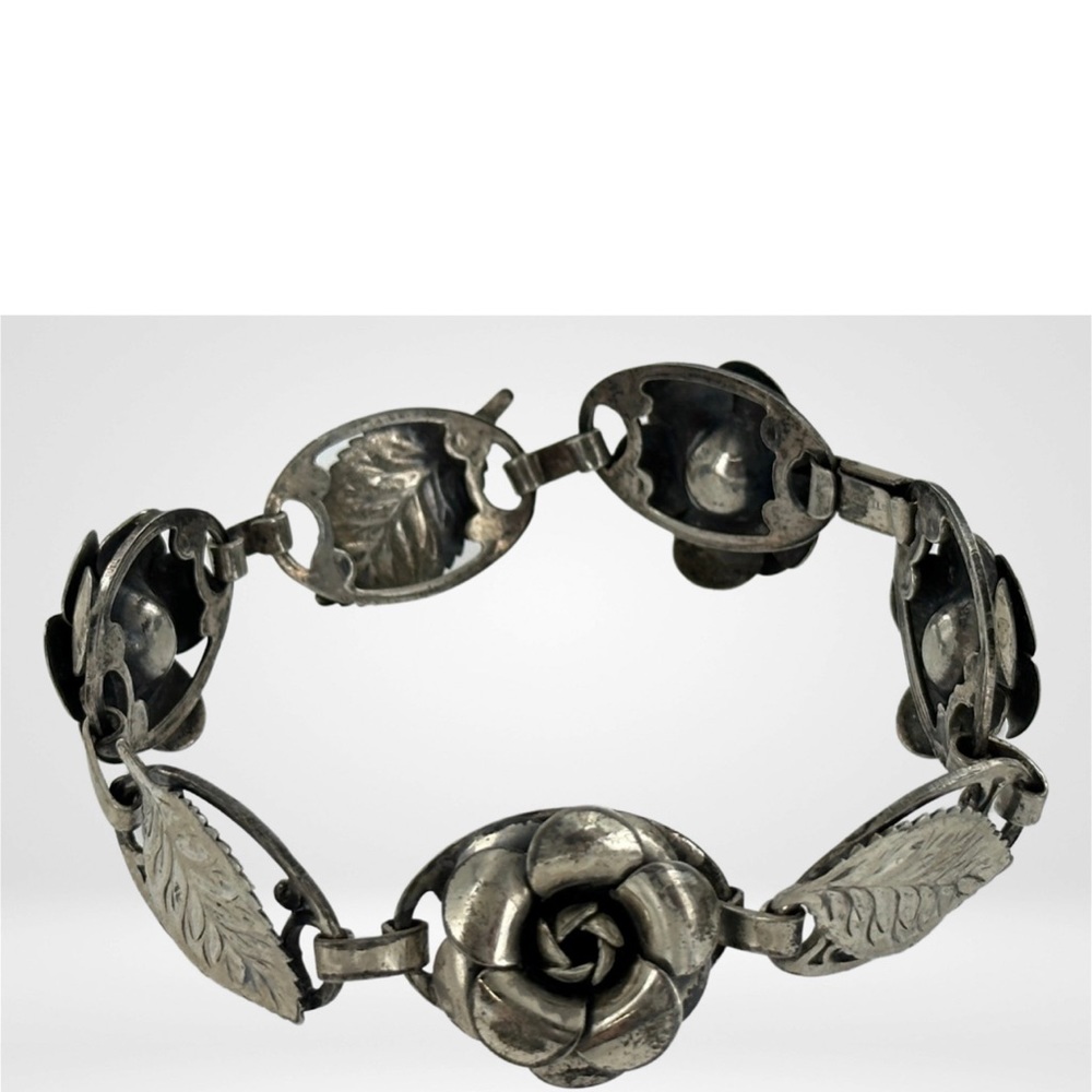 Just in- LANG FLOWER BRACELET